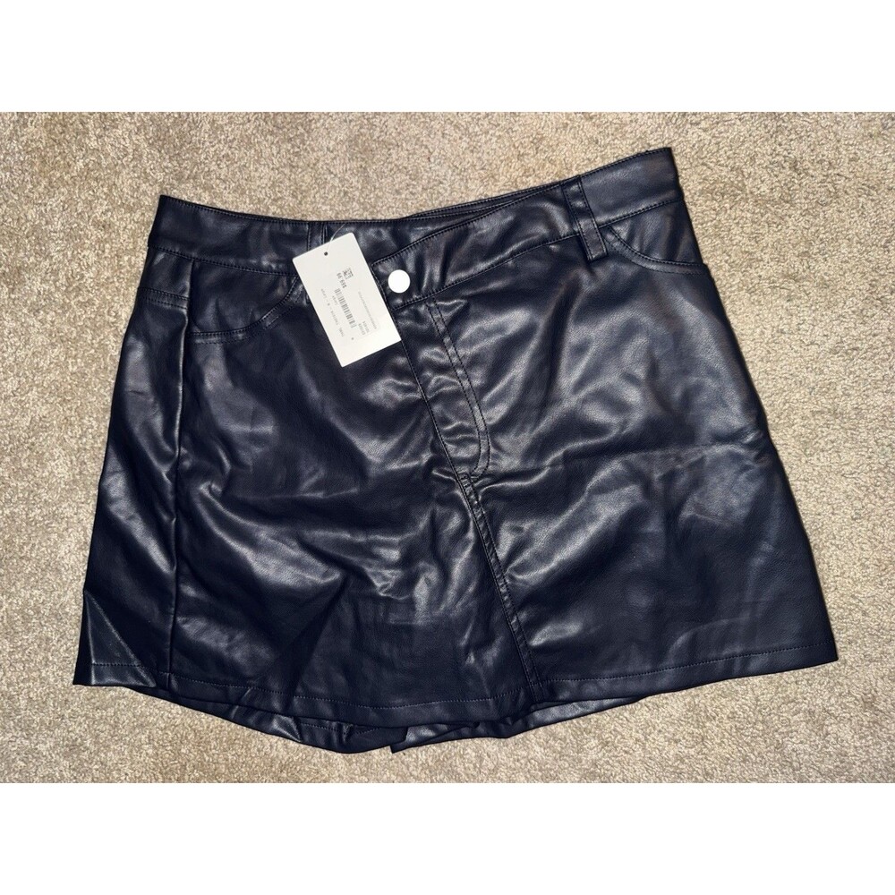 THML Large Athletic Skort Black Short Zip Pockets Solid Casual Fall Winter